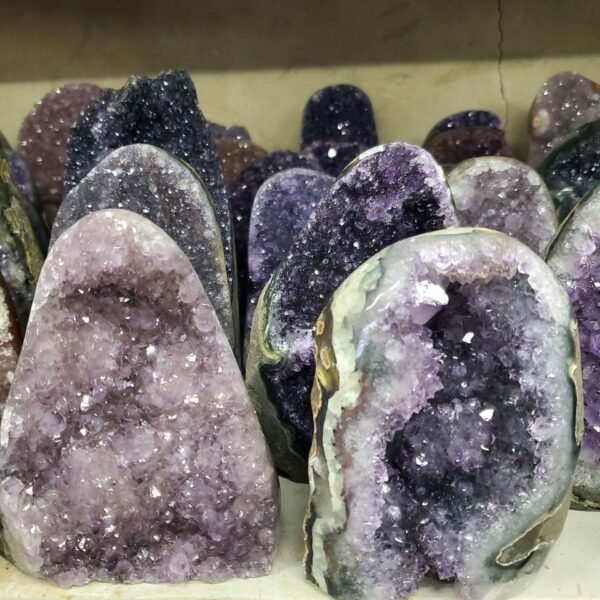 Cross-border Foreign Trade Source Uruguay Amethyst Ornaments Crystal Town Crystal Cluster Home Ornaments Purple Crystal Original Stone in stock - Image 3